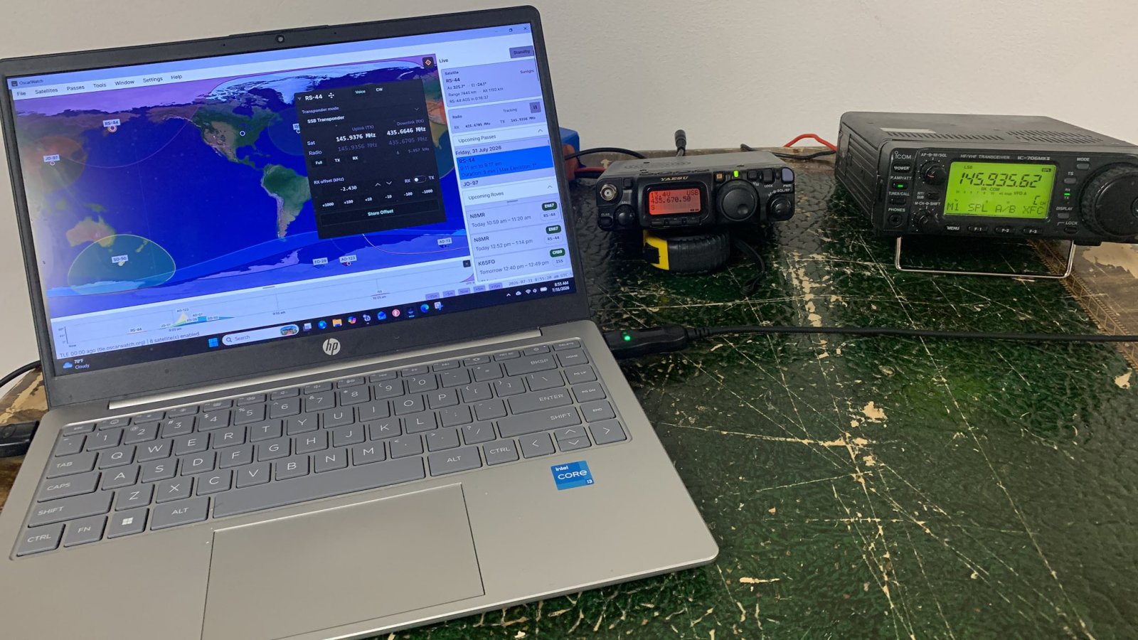 KE9AJ portable OscarWatch Tracker setup with IC-706 and FT-817