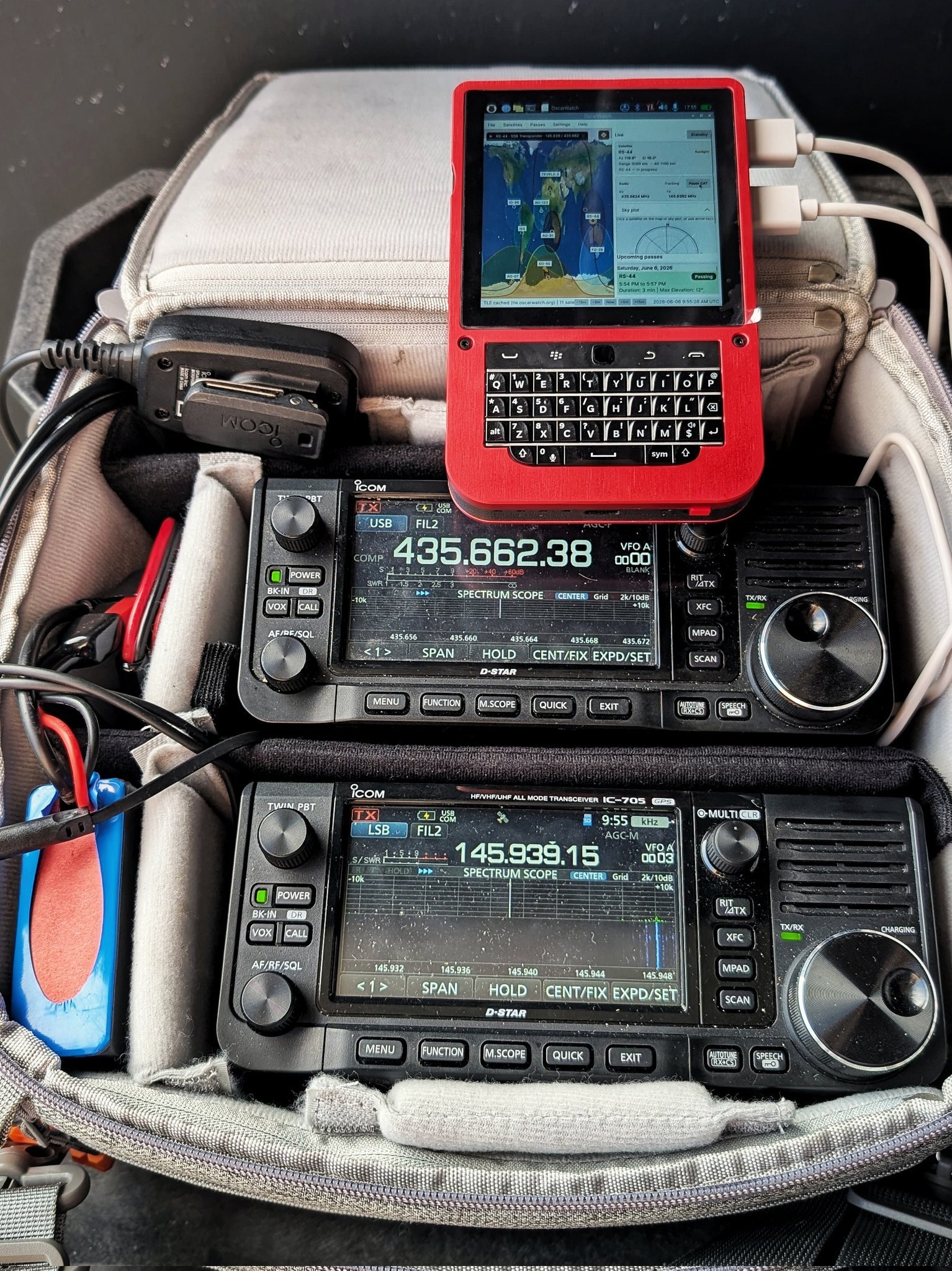 KH6WI portable field setup with OscarWatch Tracker on IC-705 radios